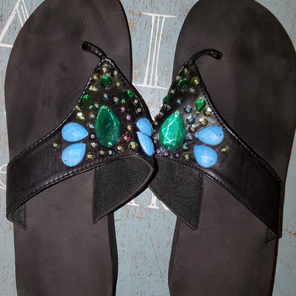 Shoes - 🌞3/$25🌞Gemstone Wedge Sandal (size large 9/10)